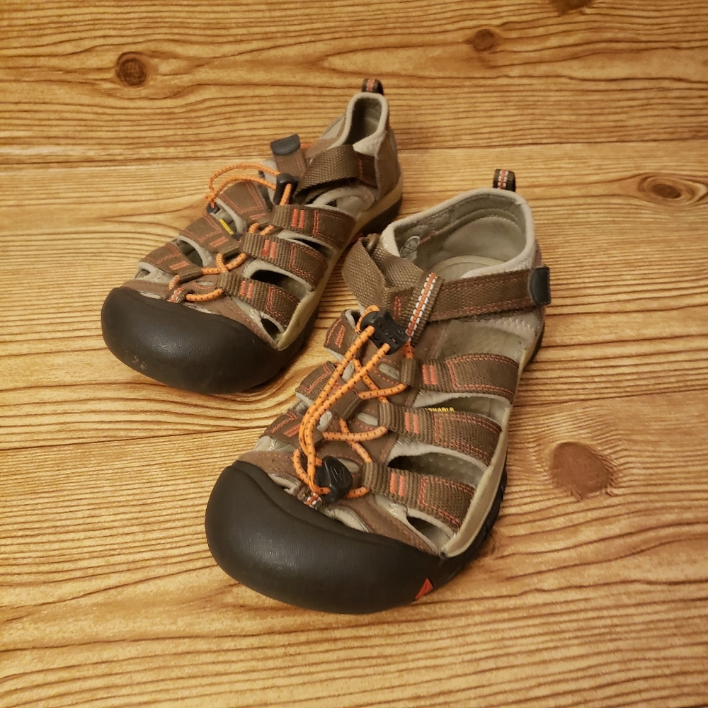 KEEN washable walking hiking sandal womens 5